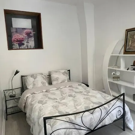 Cosy Apartment In Paris Saint-Ouen  Extérieur photo